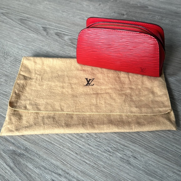 LOUIS VUITTON | DAUPHINE IN EPI RED SP0968 - Picture 1 of 12